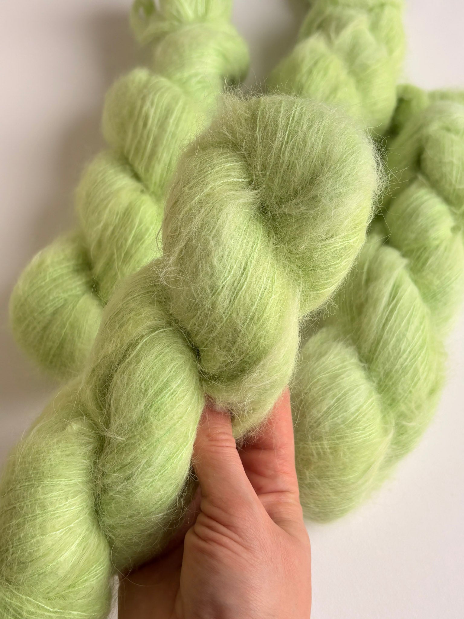 Suri Breeze - Linen Leaf