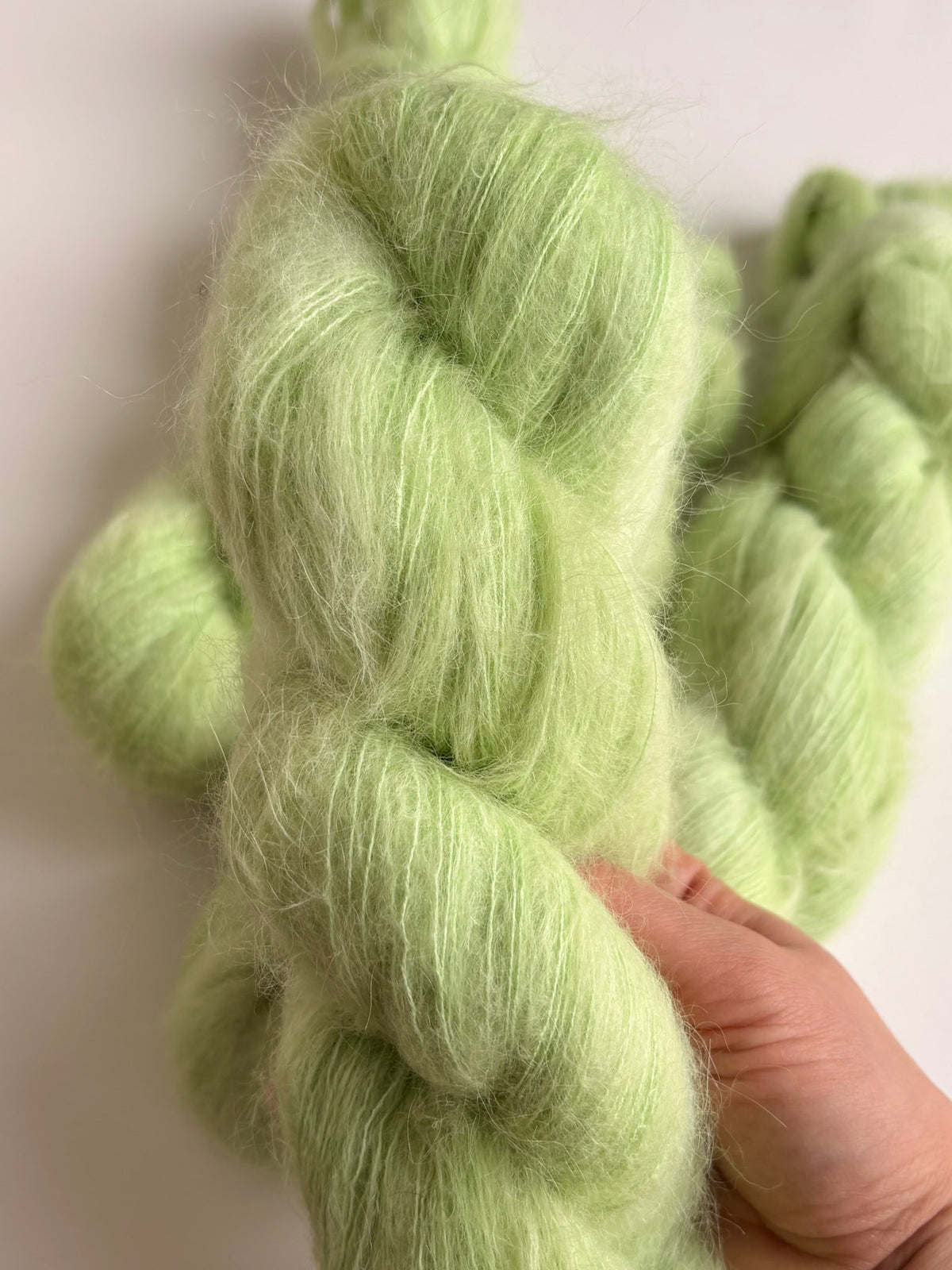 Suri Breeze - Linen Leaf