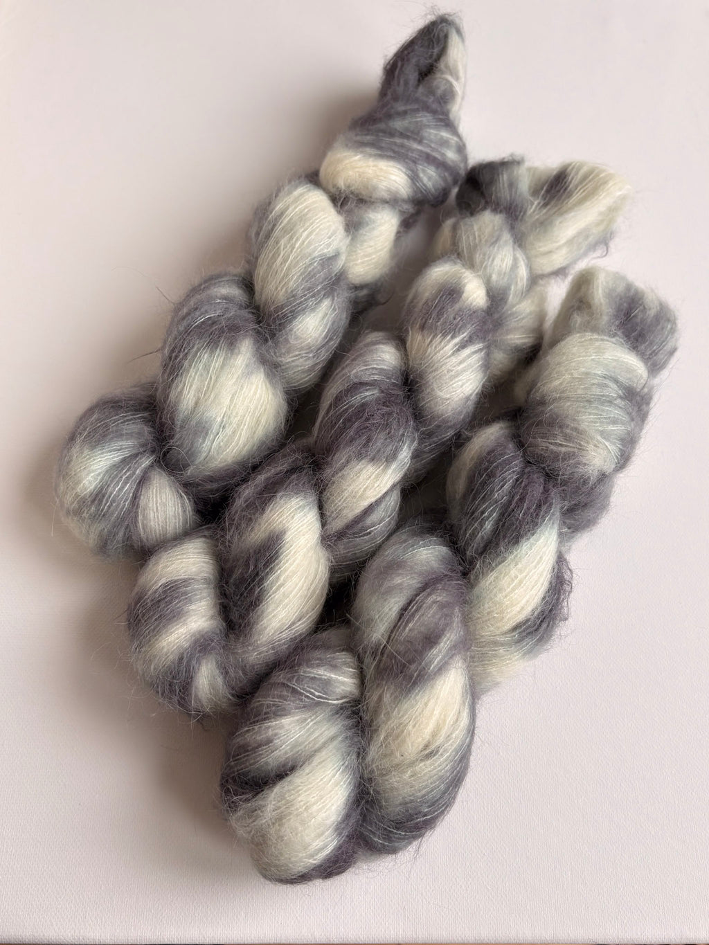 Suri Breeze - Moonlit Ash